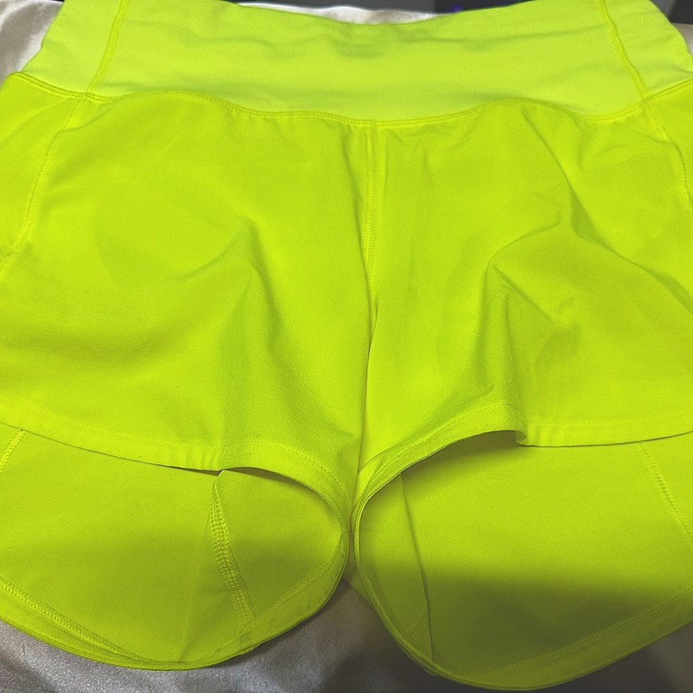 LULULEMON Speed Up Short 4” Highlighter Yellow Size 2